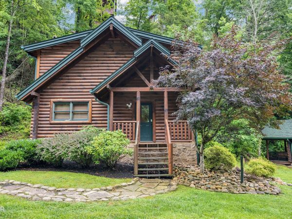 644 Gatlinburg Falls Way , Gatlinburg, TN 37738