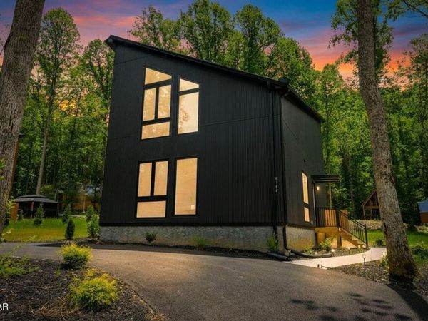 4142 Fontaine Way , Gatlinburg, TN 37738