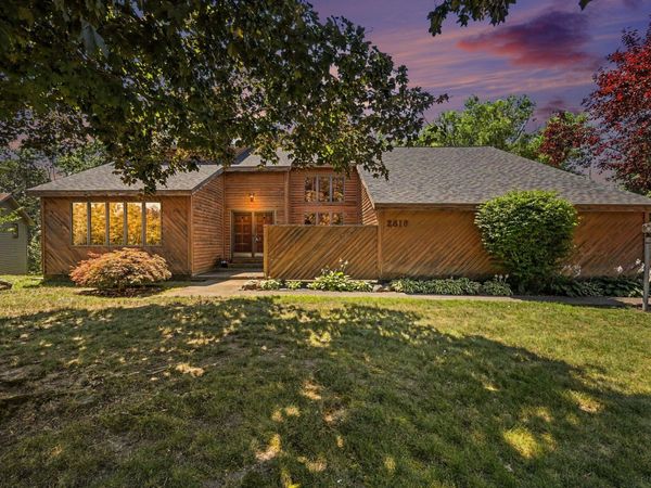 2810 Wausaukee Drive NE, Grand Rapids, MI 49525