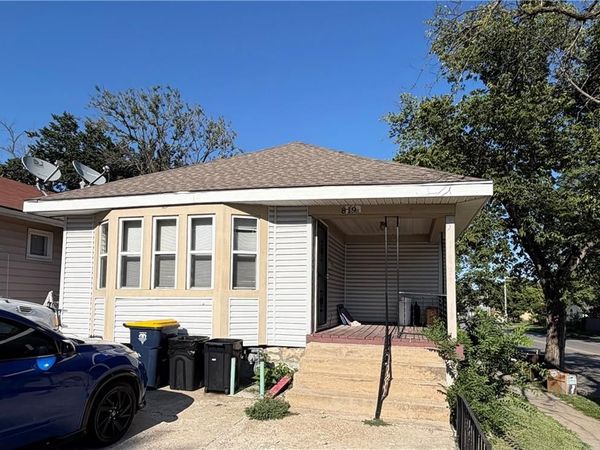 819 Monroe Avenue, Kansas City, MO 64124