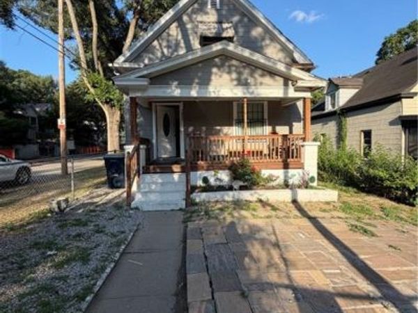 301 Myrtle Avenue, Kansas City, MO 64124