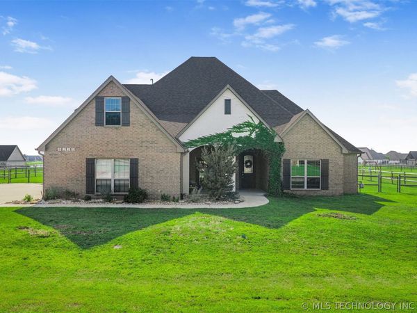 8220 N 154th Avenue E, Owasso, OK 74055