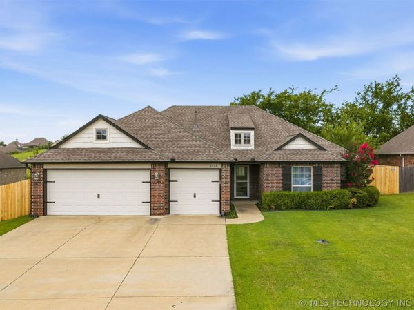 8426 N 76th East Avenue, Owasso, OK 74055
