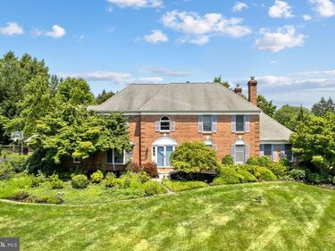 1233 LAURA LANE, NORTH WALES, PA 19454