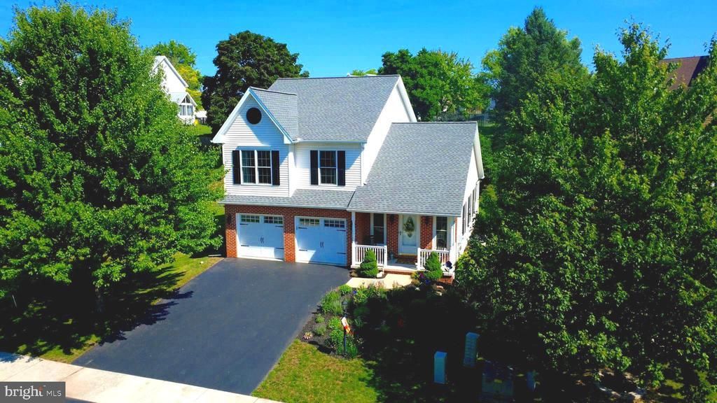 145 LAKESIDE DRIVE, LEWISBERRY, PA 17339