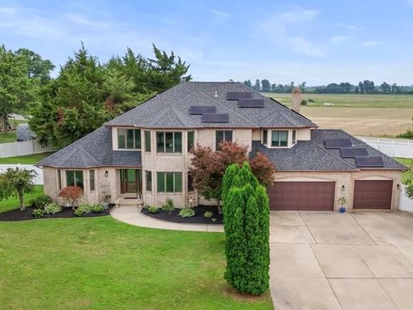 15 W HICKORY LANE, PILESGROVE, NJ 08098