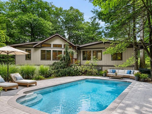 2 Catalina Court , Suffern, NY 10901