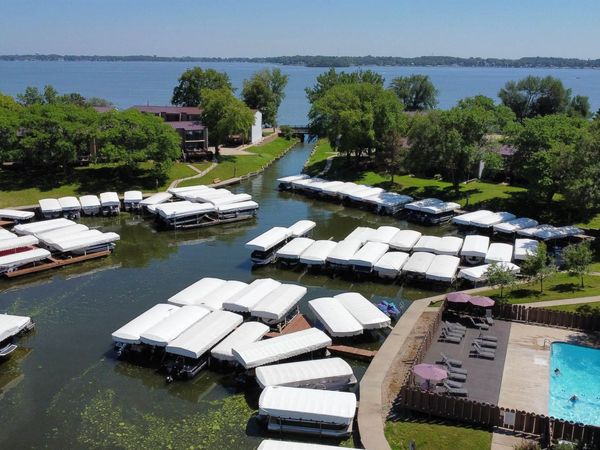 2700 N Shore Drive, Unit 405, Clear Lake, IA 50428