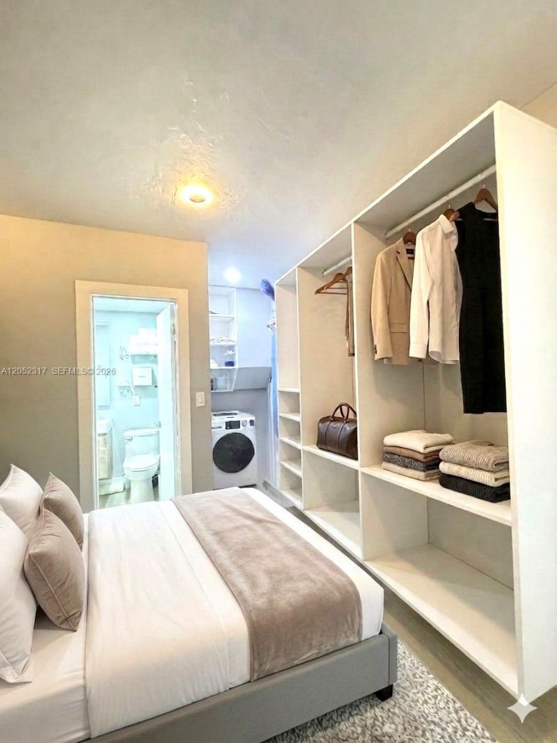 6330 SW 79th St , Unit 7, South Miami, FL 33143 Photo