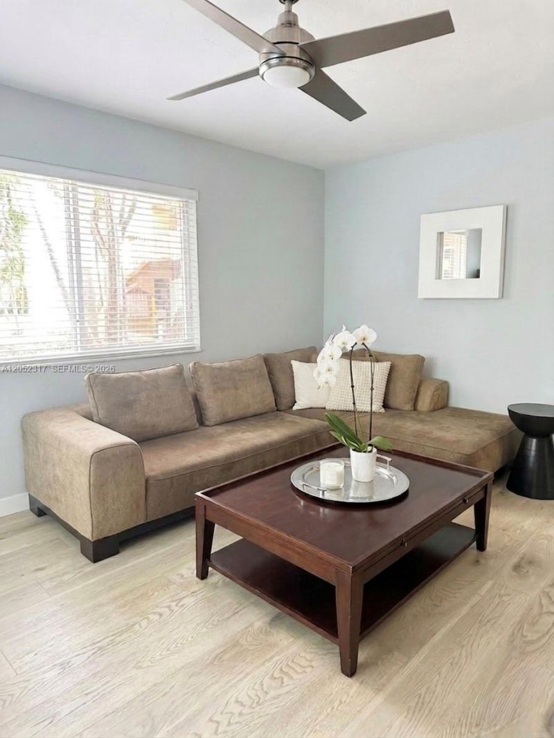6330 SW 79th St , Unit 7, South Miami, FL 33143 Photo