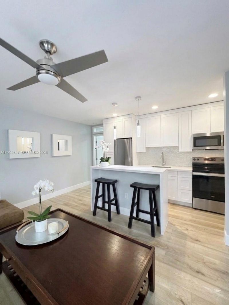 6330 SW 79th St , Unit 7, South Miami, FL 33143 Photo