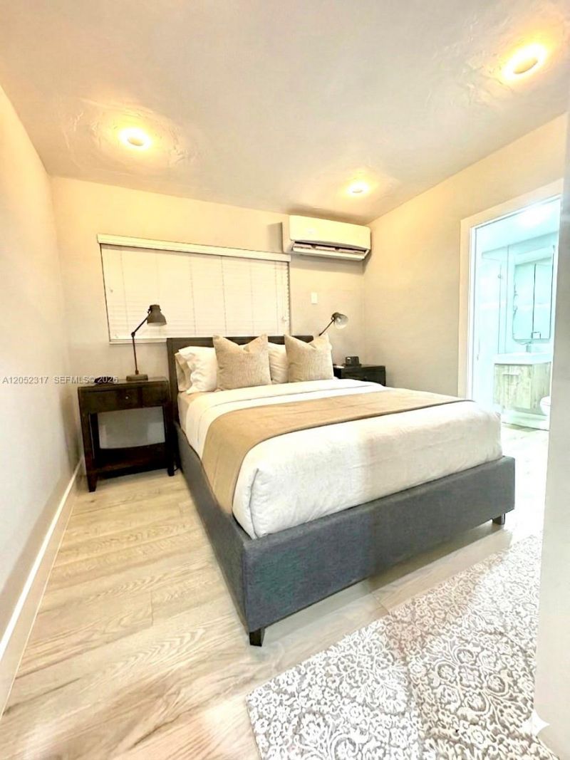 6330 SW 79th St , Unit 7, South Miami, FL 33143 Photo