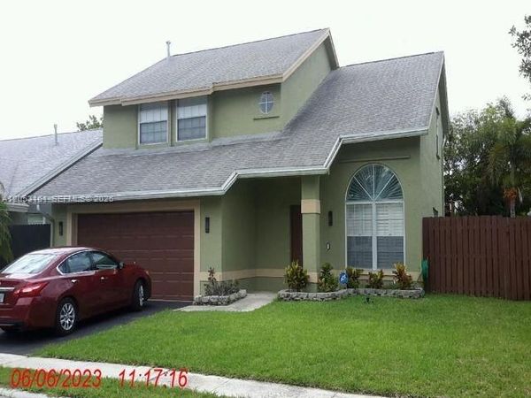 12236 NW 33rd St , Sunrise, FL 33323
