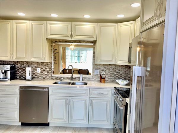 619 NE 14th Ave , Unit 301, Hallandale Beach, FL 33009