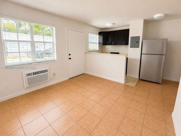 427 Anastasia Ave, Unit 5, Coral Gables, FL 33134