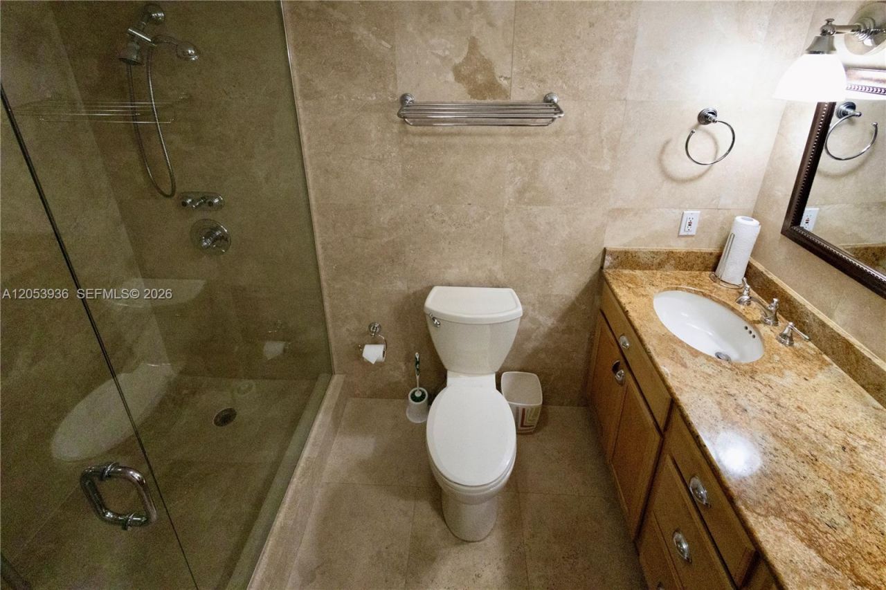 2555 Collins Ave , Unit 308, Miami Beach, FL 33140 Photo