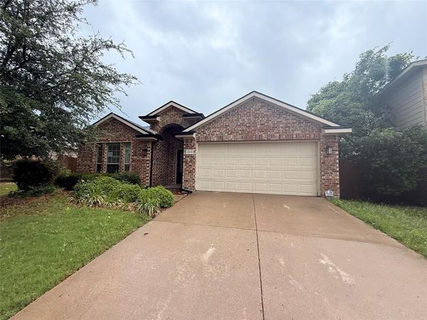 2004 Samantha Lane, Heartland, TX 75126