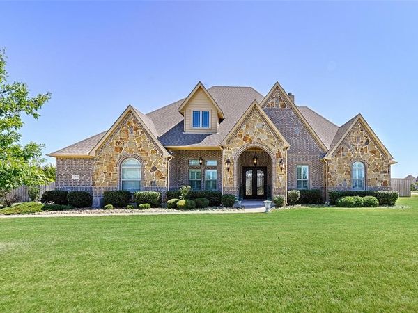 3841 Karen Road, Midlothian, TX 76065