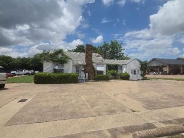 3217 Denton Highway , Haltom City, TX 76117