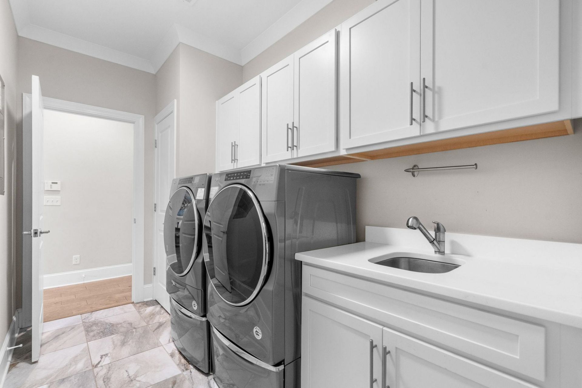 454 Seabury Ln.  Photo 53