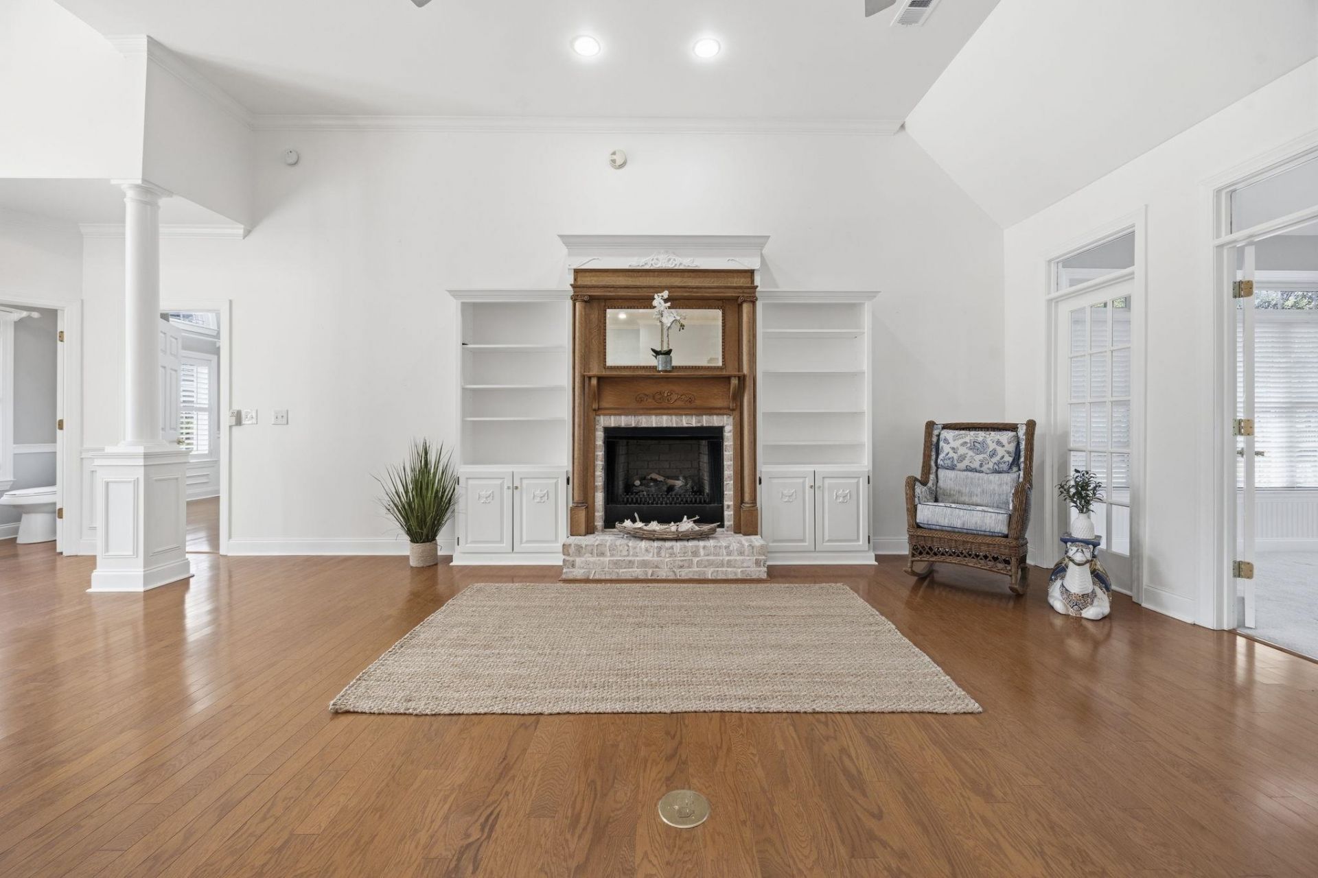 4464 Firethorne Dr. Photo 10