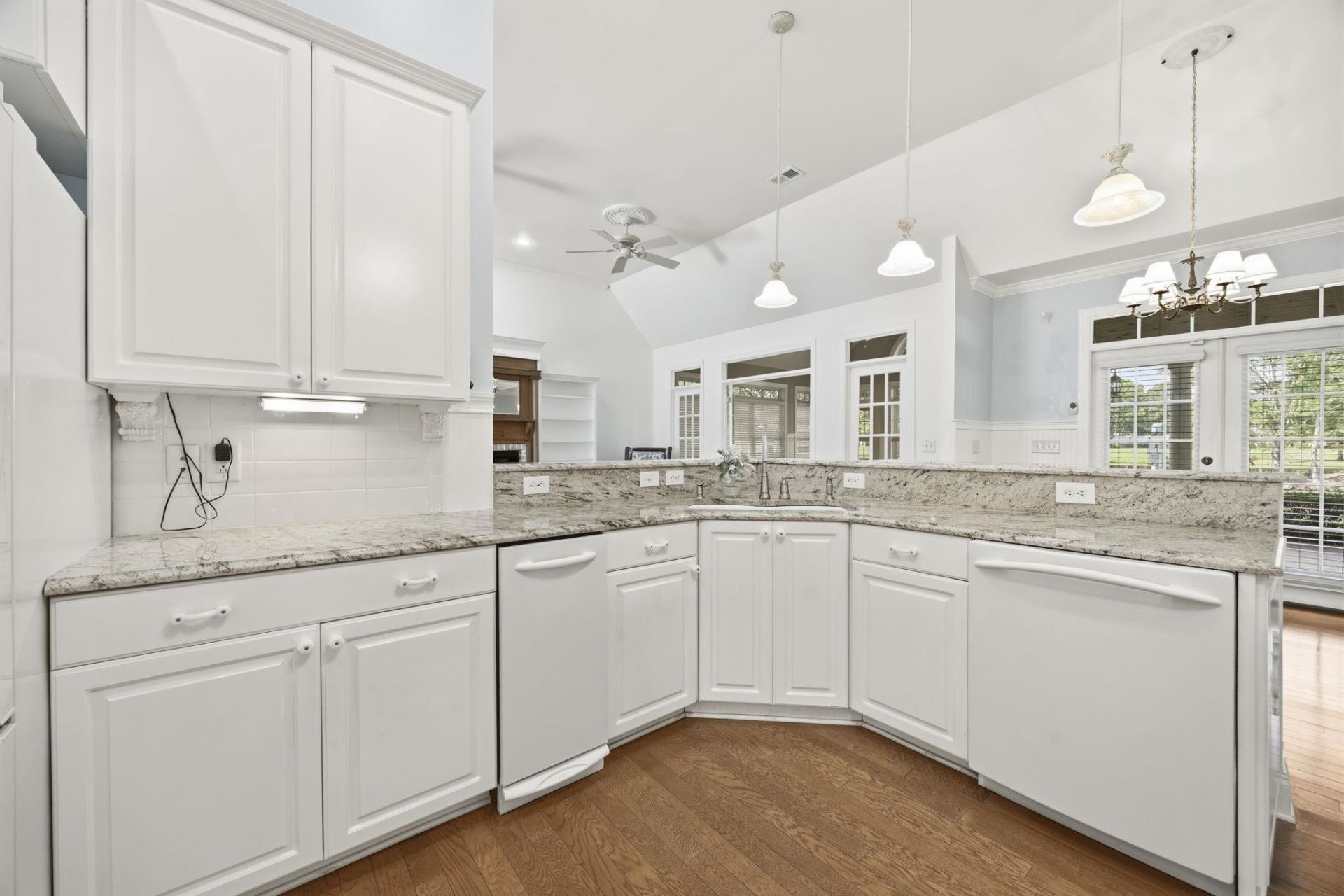 4464 Firethorne Dr. Photo 24