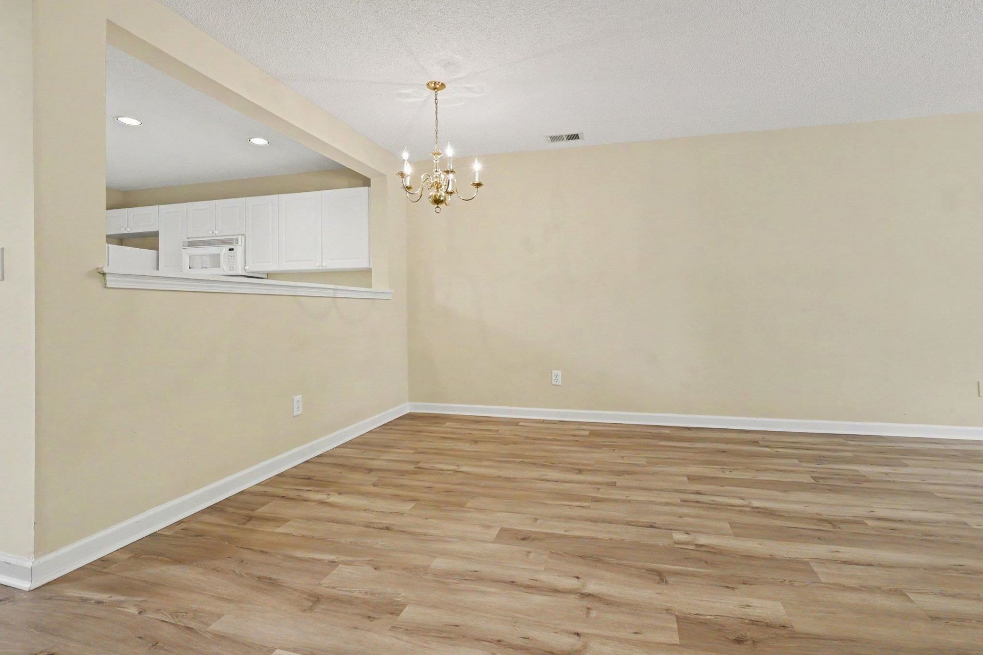 62 Portrait Ln. Photo 4
