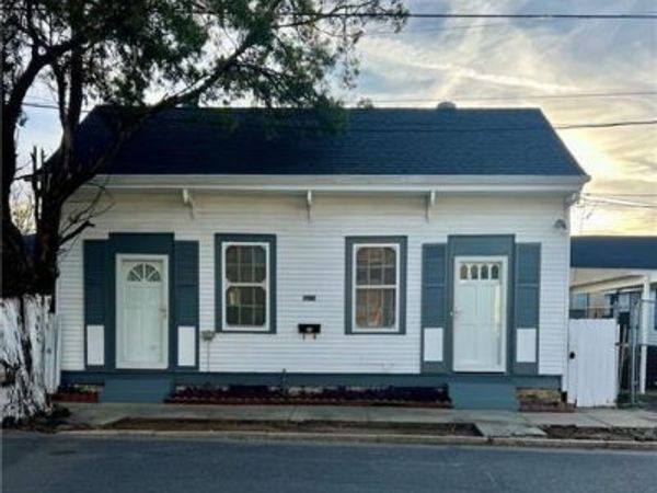8526 WILLOW Street , New Orleans, LA 70118