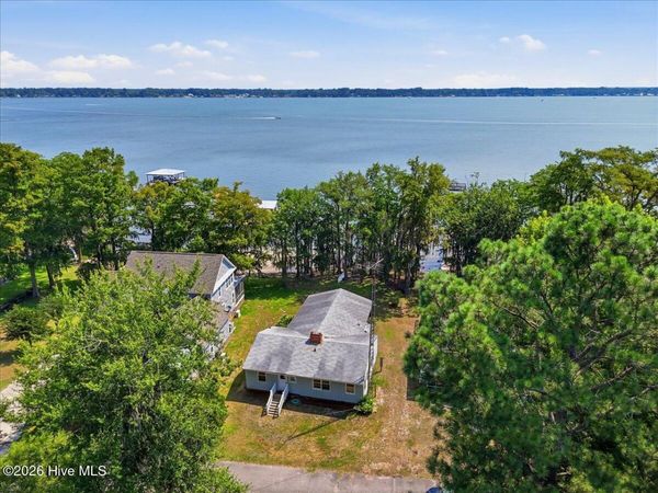 113 Clinton Road, Elizabethtown, NC 28337