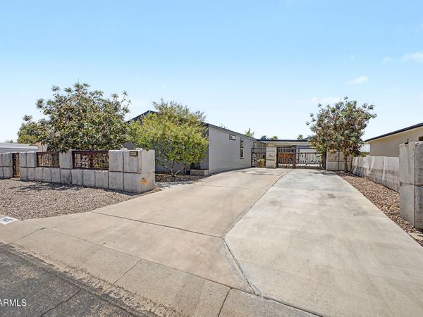 9437 E EMELITA Avenue, Mesa, AZ 85208