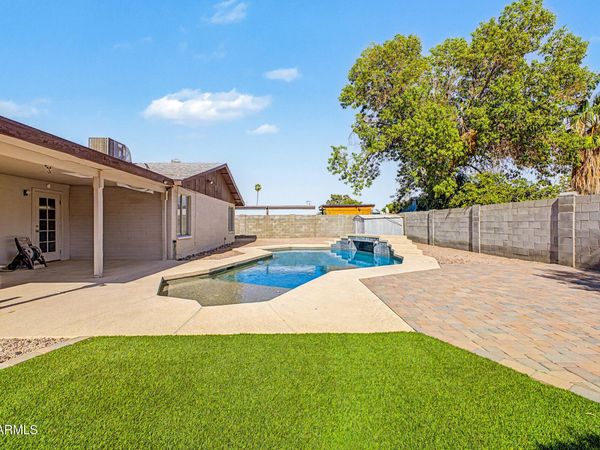 6957 W SAN JUAN Avenue, Glendale, AZ 85303