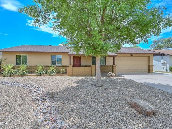 3957 W DESERT HILLS Drive, Phoenix, AZ 85029