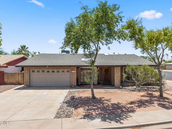 1735 W Isleta Avenue, Mesa, AZ 85202