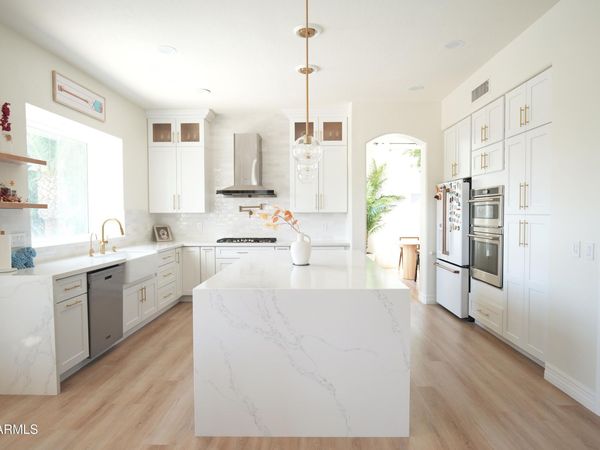 781 W HACKBERRY Drive, Chandler, AZ 85248