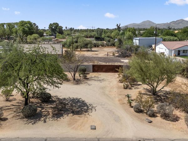 7105 E PARADISE Drive, Unit 23, Scottsdale, AZ 85254