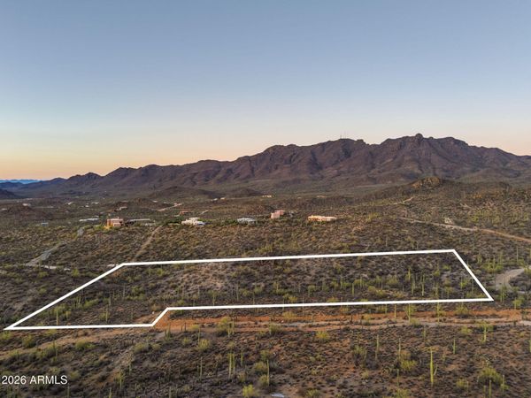 N Broken Springs Trail, Unit -, Tucson, AZ 85745