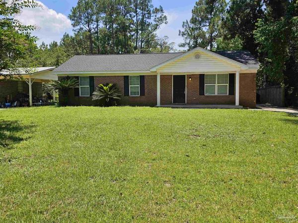 5811 Gazebo St, Milton, FL 32583