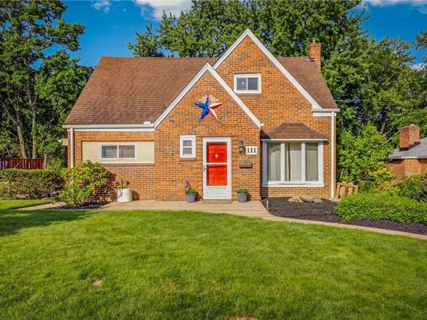 111 Green Oak Lane, Pittsburgh, PA 15220