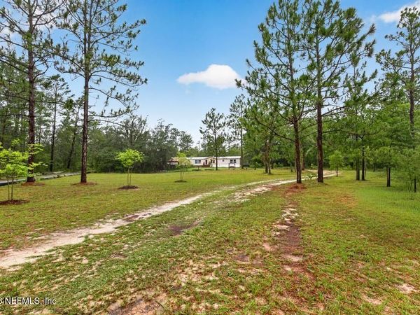 197 MELROSE LANDING Drive, Hawthorne, FL 32640