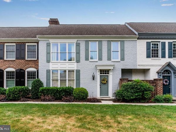 53 DEVONSHIRE SQUARE , MECHANICSBURG, PA 17050