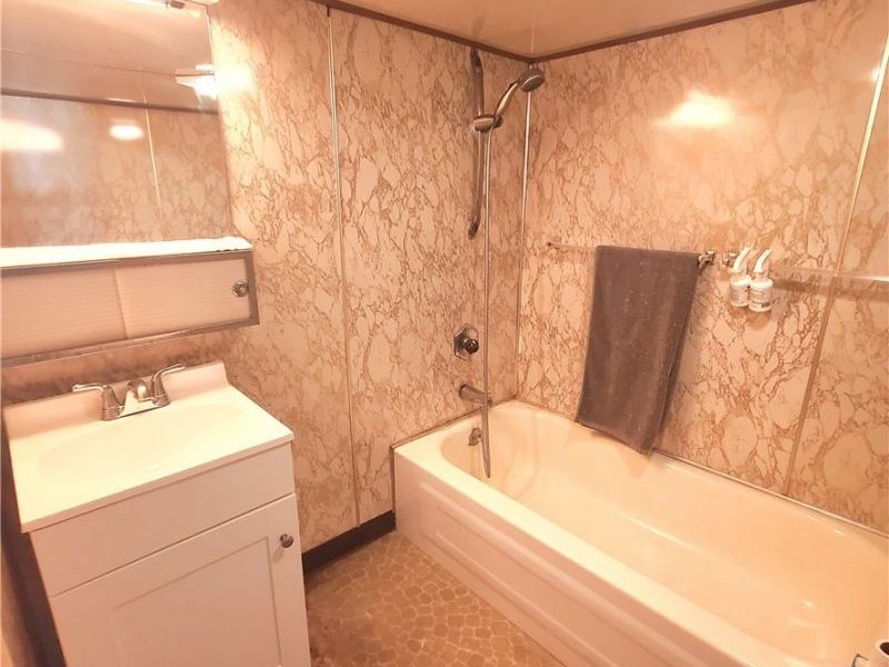 1127 Pearl Street, Martins Ferry, OH 43935 Photo 25