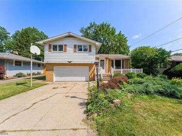 24432 Palm Drive , North Olmsted, OH 44070