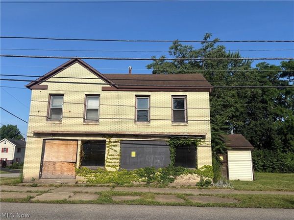 317 N Ellsworth Avenue , Salem, OH 44460