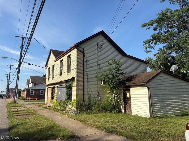 317 N Ellsworth Avenue, Salem, OH 44460 Photo 2