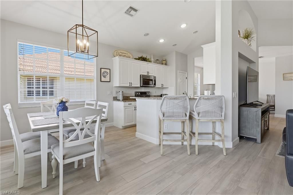 16113 Mount Abbey Way, Unit 202, Fort Myers, FL 33908 Photo