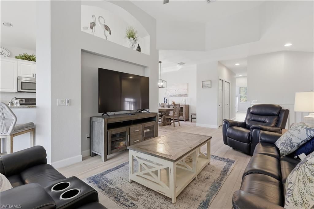 16113 Mount Abbey Way, Unit 202, Fort Myers, FL 33908 Photo