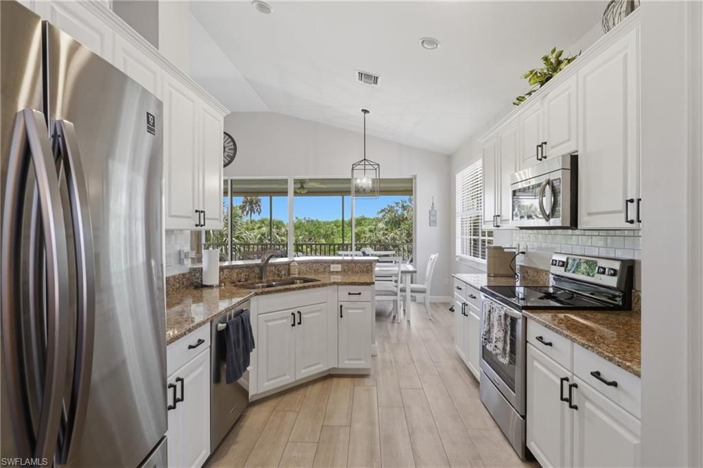 16113 Mount Abbey Way, Unit 202, Fort Myers, FL 33908 Photo