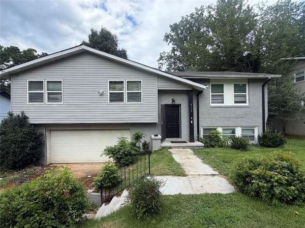 4110 Emerald Lake Drive , Decatur, GA 30035