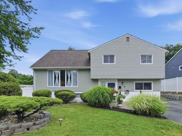 29 Daniel St, Rockaway, NJ 07801
