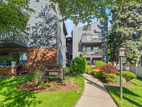 555 Riverside Ave, Unit 9, Rutherford, NJ 07070